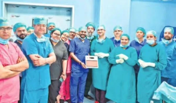 AIM तकनीक से दुनिया की पहली सर्जरी