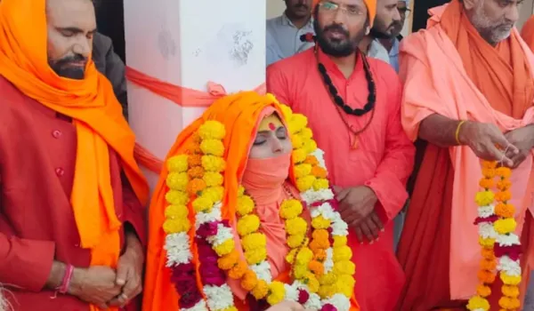 साध्वी की संदिग्ध परिस्थिति में मौत के बाद गांव में दी समाधि