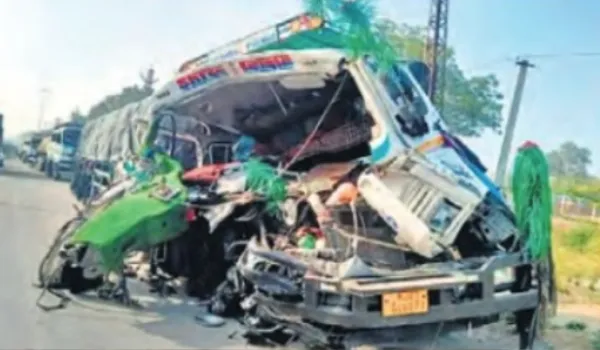 हाईवे पर 7 वाहन भिड़े, 3 की मौत