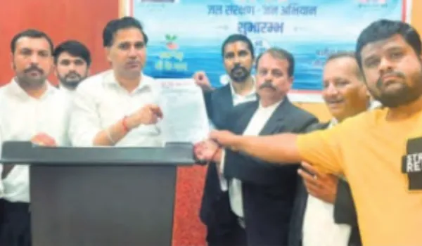 मजार विवाद ने पकड़ा तूल कांग्रेस-BJP आमने-सामने