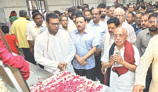 स्व. धारा सोनी की चौथे की बैठक में अर्पित की भावभीनी श्रद्धांजलि