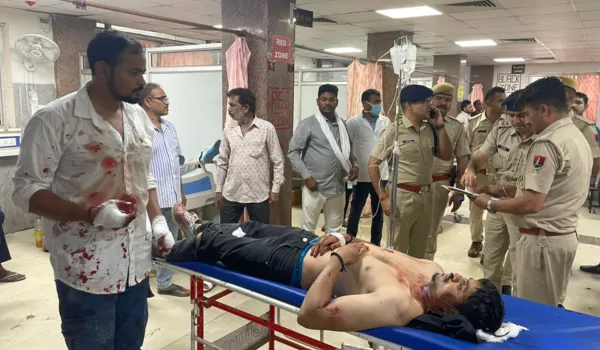 मुस्लिम समुदाय के दो गुट भिड़े चाकूबाजी में दो लोगों की मौत