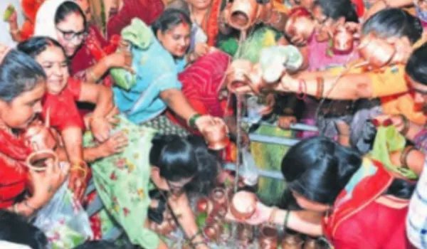 शिवालयों में 'हर-हर महादेव' की गूंज... रुद्राभिषेक से गूंजे मंदिर