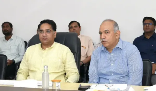 जल परियोजनाओं में लाएं तेजी लापरवाही पर होगी कार्रवाई: रावत