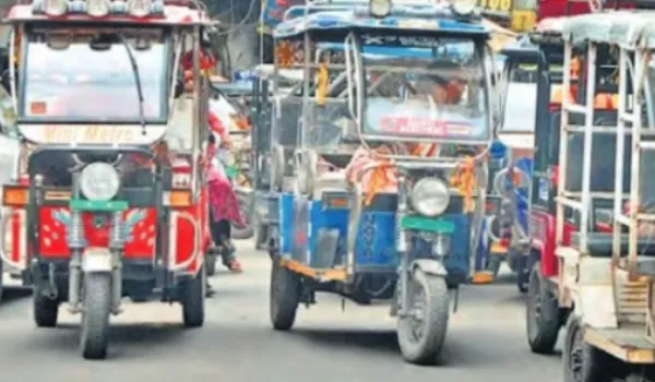 पांच प्रमुख मार्गों पर ई-रिक्शा के संचालन पर प्रतिबंध