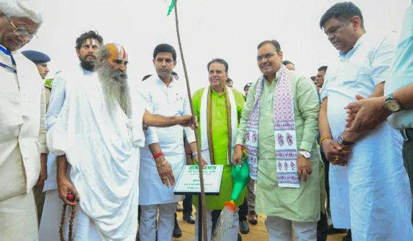 वन महोत्सव में ढाई करोड़ पौधे लगाकर रचा रिकॉर्ड