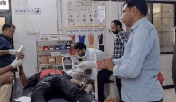 स्लीपर बस में पीछे से घुसा ट्रेलर, 2 की मौत