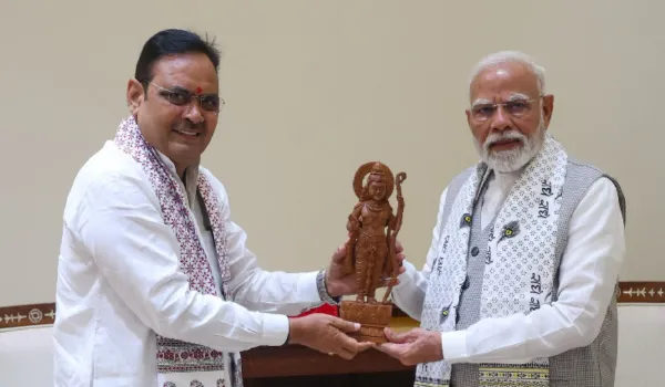 पीएम मोदी से सीएम की मंत्रणा