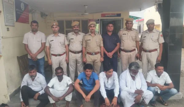 गैंगस्टर और माफियाओं पर कसा शिकंजा... 2,903 बदमाश अरेस्ट