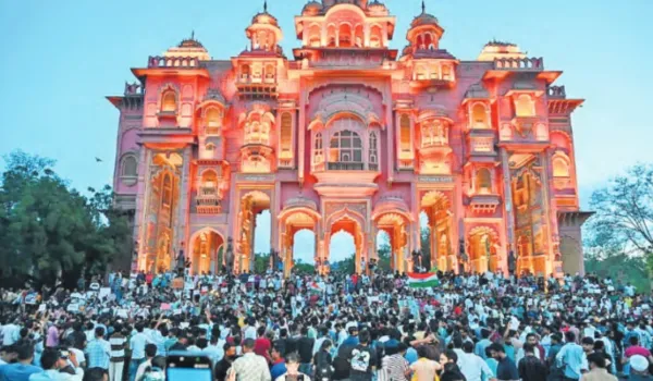 सियासी तकरार... कांग्रेस ने मांगा इस्तीफा तो भाजपा ने घेरा