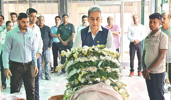 वरिष्ठ IAS अधिकारी आलोक को अंतिम विदाई, ब्यूरोक्रेसी में शोक की लहर