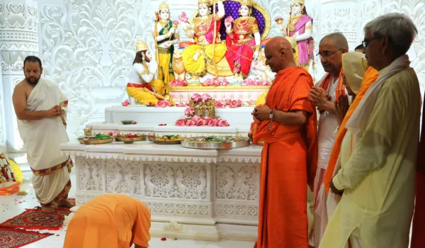 अयोध्या में गंगा दशहरा पर 'राम दरबार' की प्राण-प्रतिष्ठा