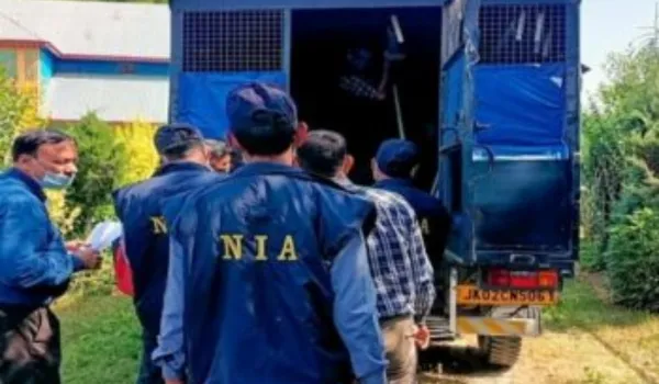 एनआईए ने J&K में 32 ठिकानों पर छापे मारे