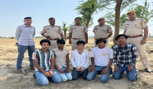 पांच साइबर ठग गिरफ्तार, सात मोबाइल जब्त