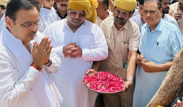 चिकित्सा मंत्री गजेंद्र सिंह खींवसर की पत्नी प्रीति कुमारी पंचतत्व में विलीन