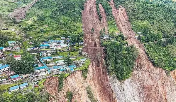 सिक्किम में फंसे 44 और लोगों को निकाला