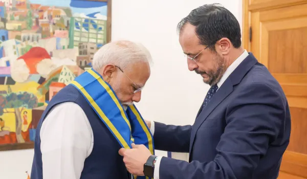 साइप्रस ने प्रधानमंत्री मोदी को सर्वोच्च सम्मान से नवाजा
