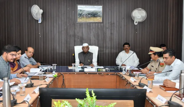 देश की प्रगति के लिए अच्छी आधारभूत सुविधाएं जरूरी
