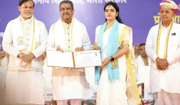 शिक्षा ही राष्ट्र निर्माण का आधारः प्रधान