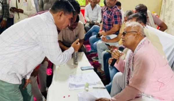 500 पौधे लगाओ, बोरिंग व 5 लाख की इंटरलॉकिंग पाओ