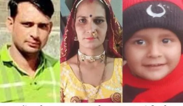 ट्रक पलटने से दंपती और मासूम बेटी की मौत
