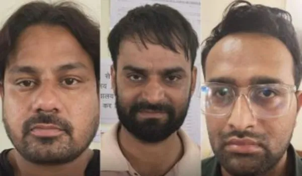 परीक्षा में फेल, पैसे के दम पर बने डॉक्टर ! SOG ने खोली पोल...