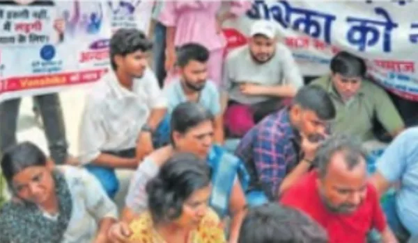बेटी की मौत पर फूटा परिवार का गुस्सा