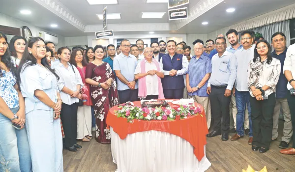 सफलता के सात वर्ष का जोरदार जश्न