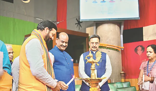 विकसित भारत के लिए जनभागीदारी को बनाना होगा जनआंदोलन: बिरला