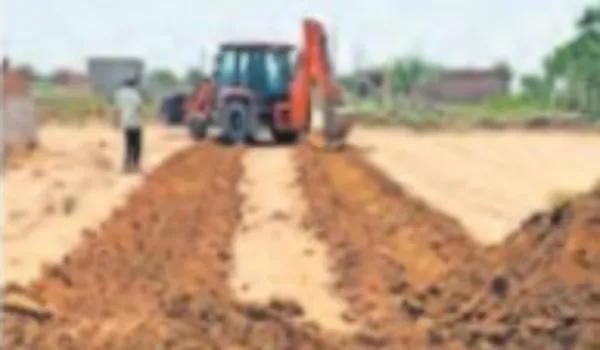 तीन बीघा भूमि पर बस रही अवैध कॉलोनी ध्वस्त