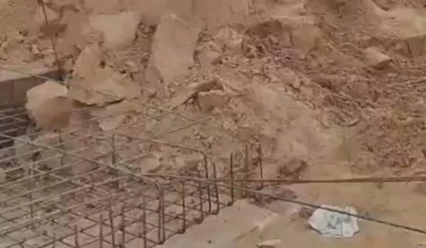 मिट्टी ढही... थम गईं तीन महिला मजदूरों की सांसें