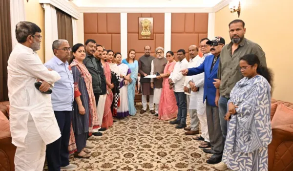 टीएमसी में बड़ी टूट ! बागी सांसदों ने अलग राह पकड़ी