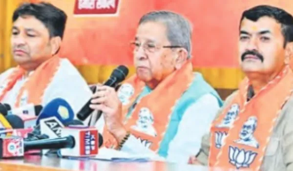 राजनीतिक अस्तित्व बचाने के लिए गहलोत कर रहे बयानबाजी