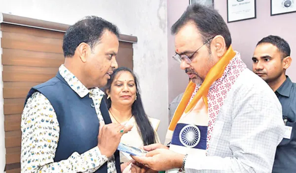 कला के माध्यम से शहादत को नमन, रंगों से सहेजी शहीदों की यादें