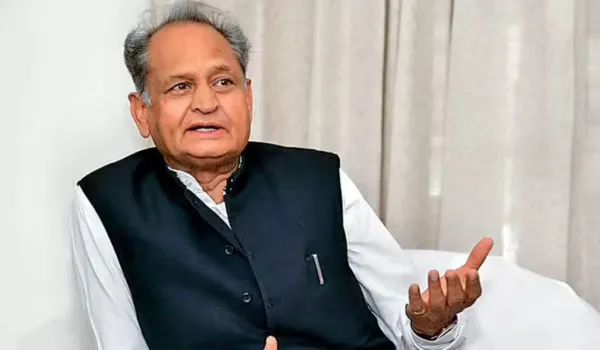 'बारिश से लाखों क्विंटल गेहूं खराब होने का खतरा'