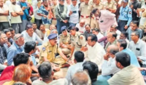 थाने में युवक की मौत... परिजनों का धरना