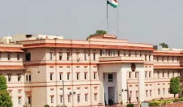 प्रभारी सचिवों को 25 दिनों में 4 बार अपने जिलों में जाना होगा