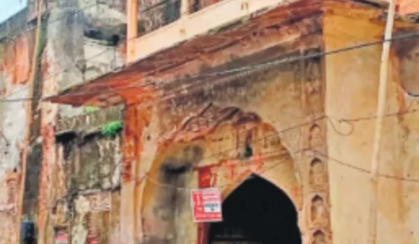 परकोटे की हवेलियां बनीं 'टिक-टिक' करते 'टाइम बम'