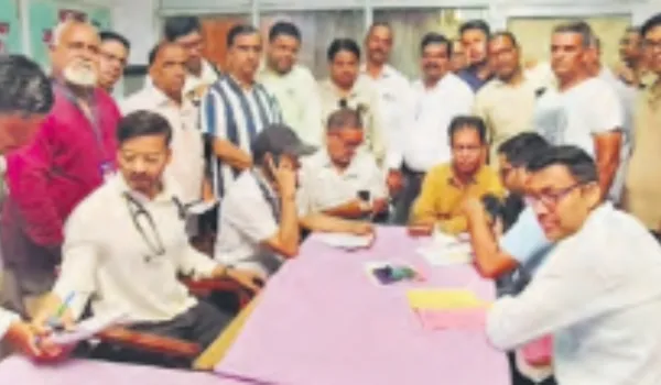 जांच शिविर में पत्रकारों व परिजनों ने उठाया लाभ