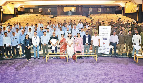 चालकों को सिखाया सड़क अनुशासन और नैतिक आचरण, समझाई उनकी जिम्मेदारी