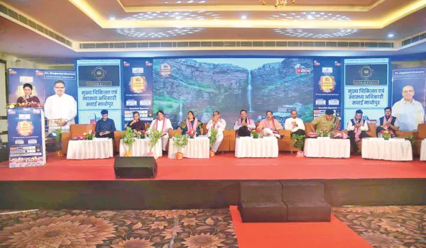 लोकतंत्र की मजबूती में मीडिया की अहम भूमिकाः अरुण चतुर्वेदी