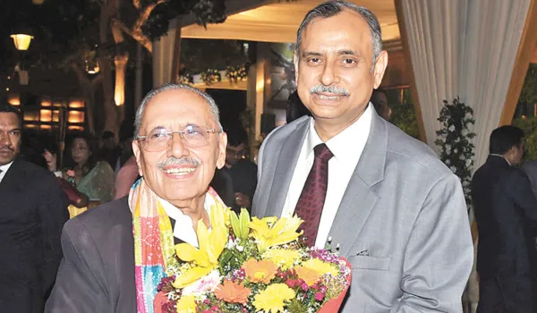 देशभक्ति की धुनों के बीच समर्पण और सेवा भावना के चर्चे