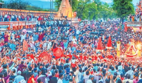 गणगौर की शाही सवारी... रंगों की बहार