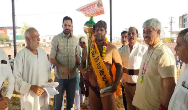 दंगल में पहलवानों ने दिखाया अपना दमखम, मोहित विजेता