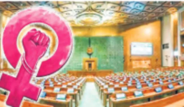 संसद में महिलाओं की भागीदारी होगी 33%