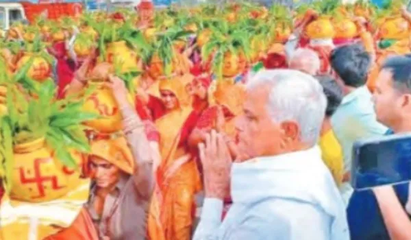 रुद्र महायज्ञ की कलश यात्रा में उमड़े श्रद्धालु