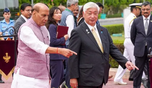 भारत व जापान में रक्षा संबंधों को मजबूत करने पर मंत्रणा