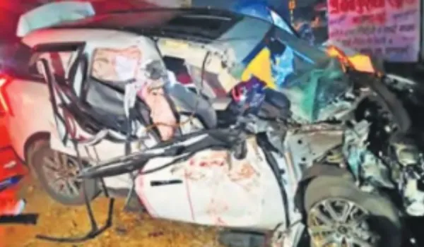ट्रक ने मारी बारात की बस को टक्कर... 5 की मौत, 37 घायल