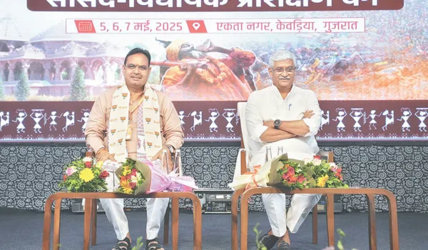 विपक्ष की विभाजनकारी नीति से रहें सतर्कः शिवप्रकाश