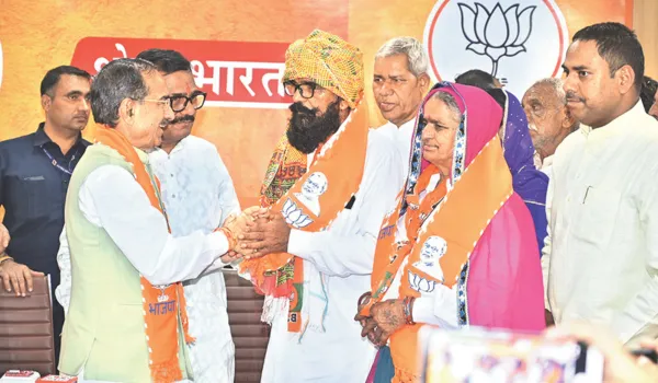 प्रधान संता देवी सहित कई जनप्रतिनिधि BJP में शामिल